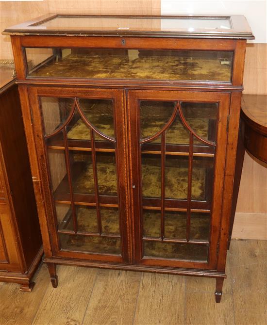 An Edwardian satinwood banded mahogany bijouterie cabinet W.76cm